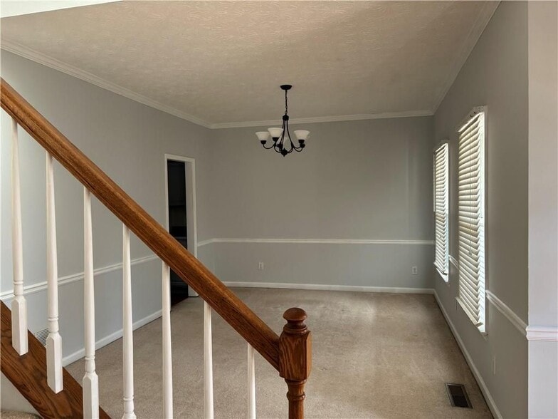 Building Photo - 722 Thornapple Trail SW