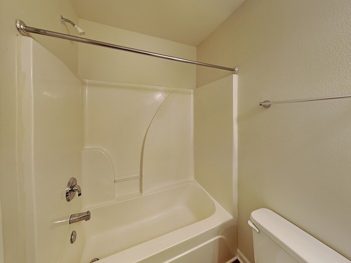 Building Photo - 2727 Oasis Ln