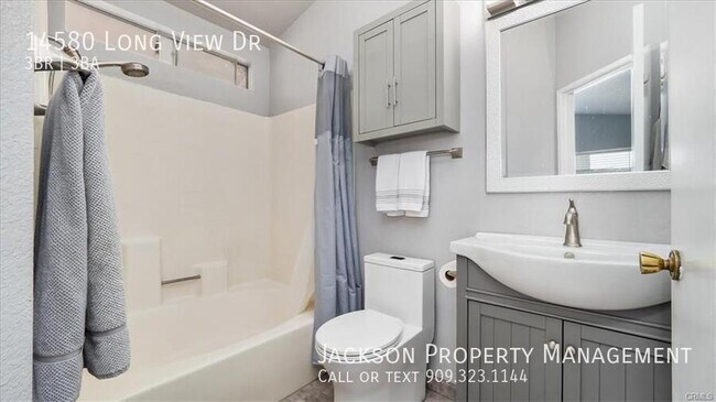 Building Photo - 14580 Long View Dr