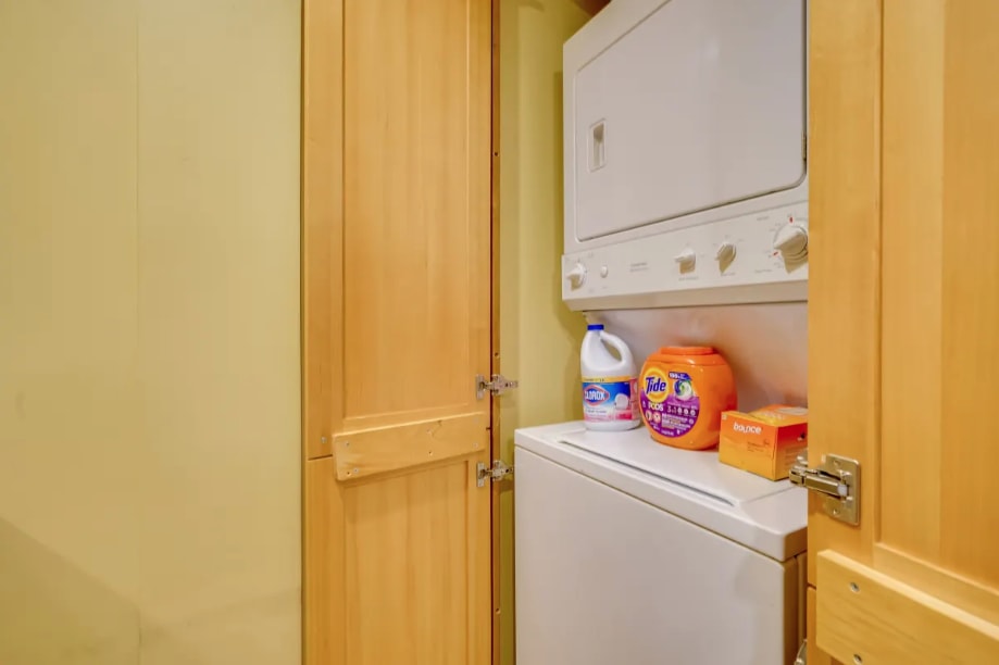 Building Photo - 3720 Sundial Ct