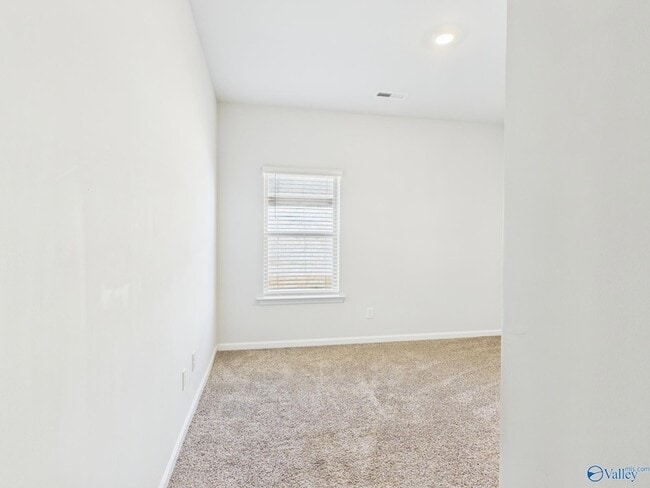 Building Photo - 506 E River Landing Blvd