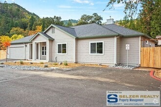 Building Photo - Beautiful newly-constructed 3 bd. home at ...