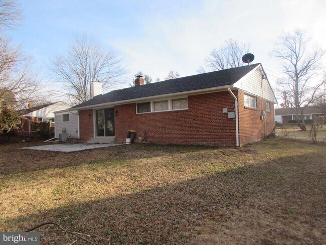 Building Photo - 7305 Charlotte St