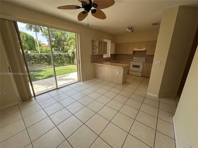 Building Photo - 10869 SW 88th Terrace