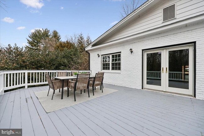 Building Photo - 4902 De Russey Pkwy