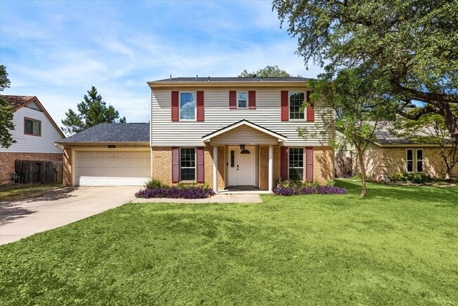 Primary Photo - 1402 Doonesbury Dr