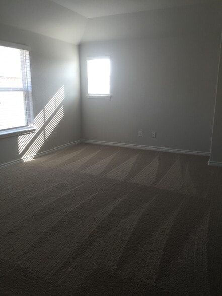 Game room - 3103 Quail St