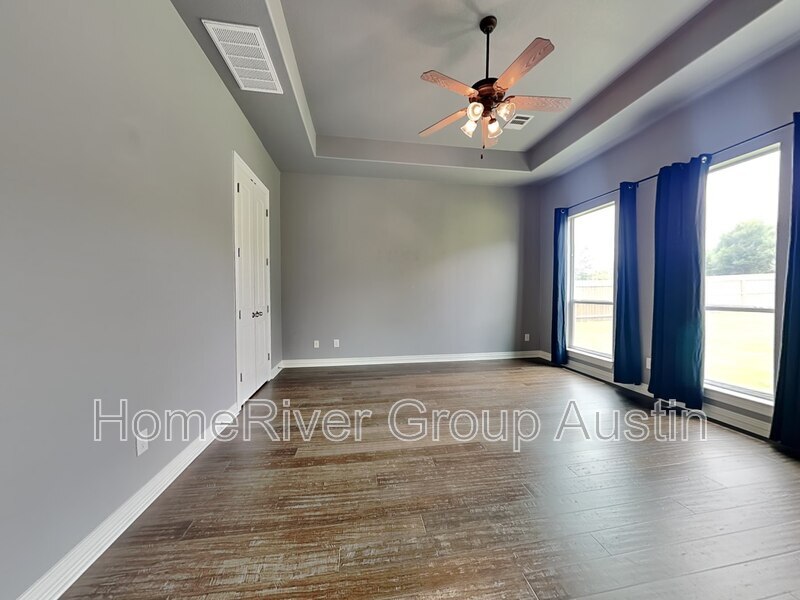 Building Photo - 2917 Rambling Creek Ln