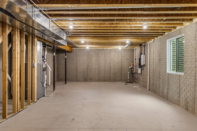 Building Photo - W218N16066 Tiger Lily Dr