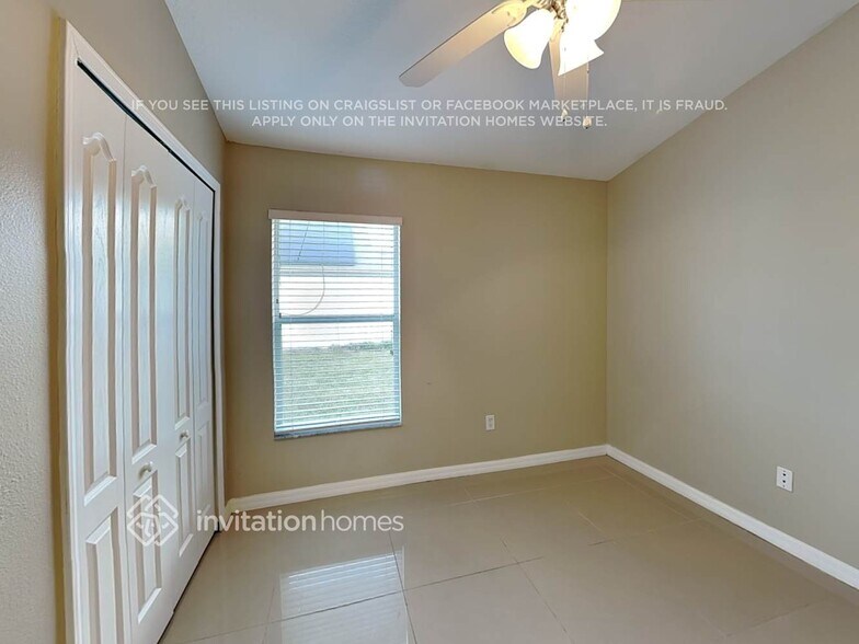 Building Photo - 2335 Roanoke Springs Dr