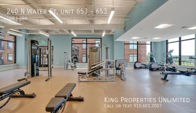 Building Photo - 240 N Water St