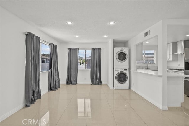 Building Photo - 28121 Robin Ave