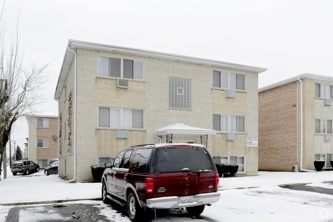 Building Photo - 9201 Jill Ln