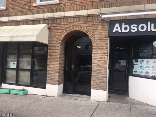 Primary Photo - 398-408 Bloomfield Ave