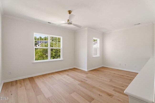 Building Photo - 5 Silverbell Ct