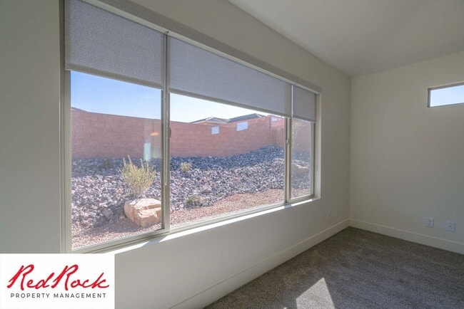 Building Photo - Come Live in the Desirable Sage Canyon Neighborhood!