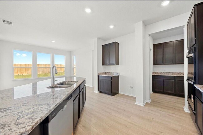 Building Photo - 3720 Cerino Ln