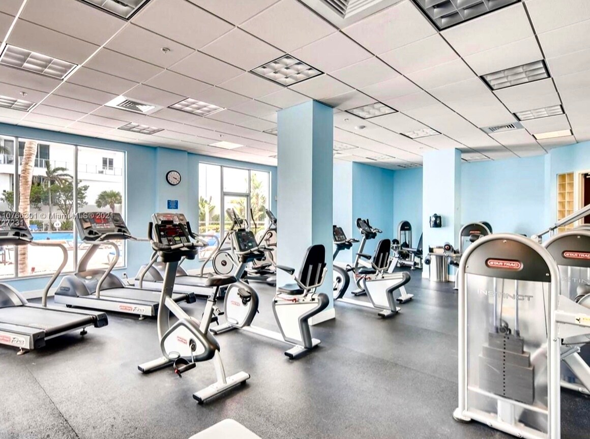 Fitness center - 4001 S Ocean Dr