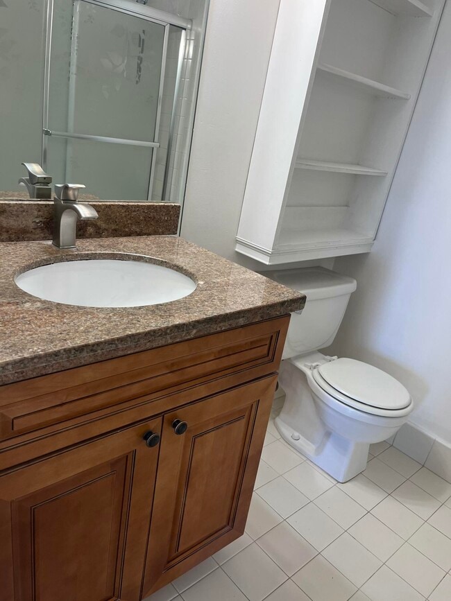 Building Photo - 505 S Pine Island Rd