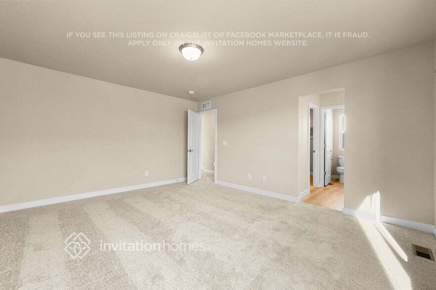 Building Photo - 11256 House Finch Ln