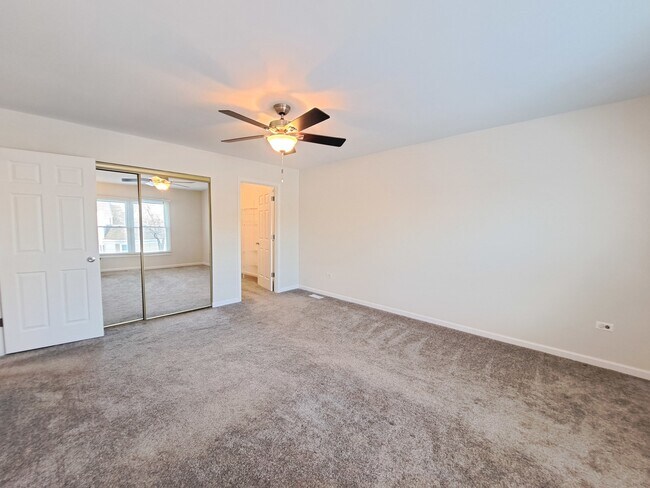 Building Photo - 1060 Newport Harbor