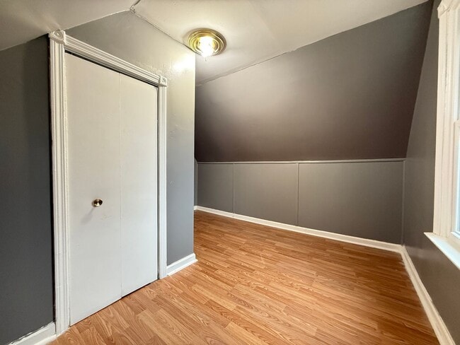 Building Photo - Single-Family Home Close to Henry Ford Hos...