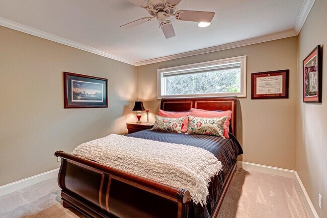 Building Photo - 9310 Oakford Ct