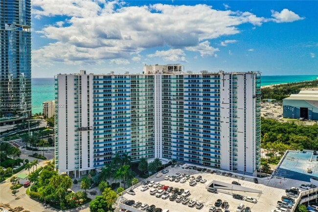 Building Photo - 406 Poinciana Island Dr