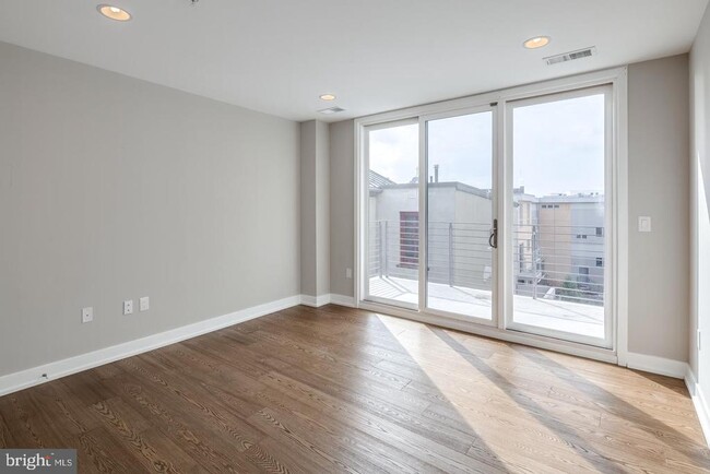 Building Photo - 820-24 N 3rd St