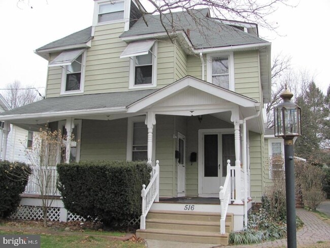 Building Photo - 516 Morgan Ave