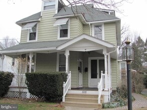 Building Photo - 516 Morgan Ave