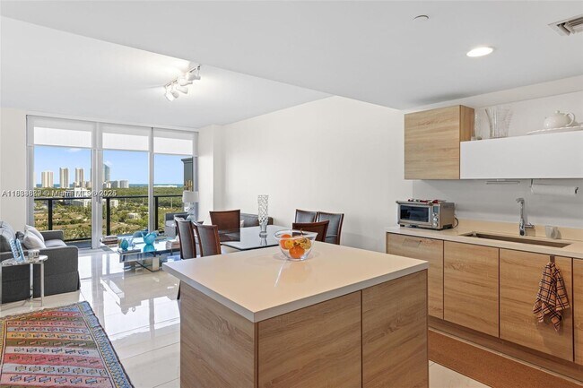 Building Photo - 16385 Biscayne Blvd