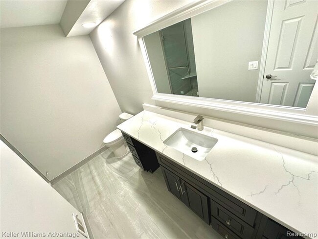 Building Photo - 31404 Hunters Cir Dr