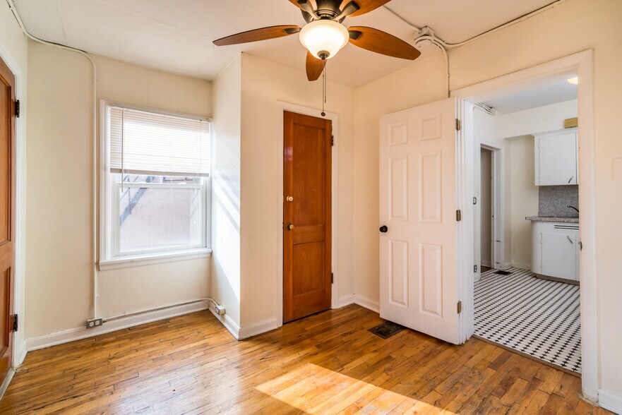 Building Photo - 1434 Corona St