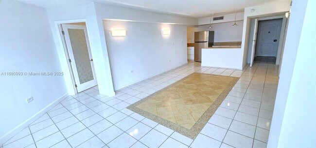 Building Photo - 7135 Collins Ave