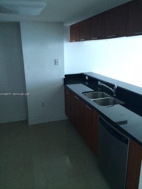 Building Photo - 1800 N Bayshore Dr