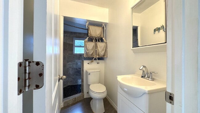 Building Photo - 215 N Wild Olive Ave