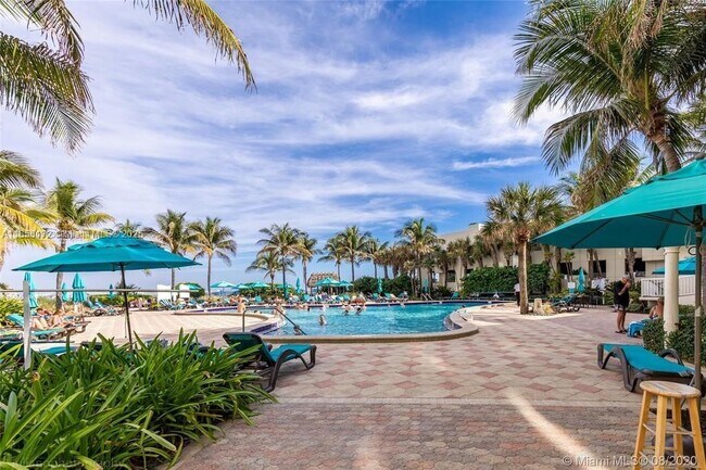 Building Photo - 3801 S Ocean Dr