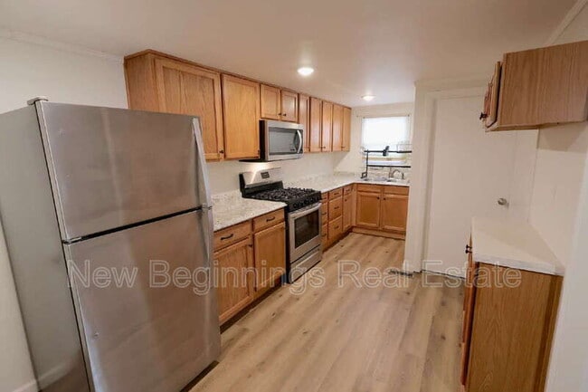 Building Photo - 2028 E Dale St