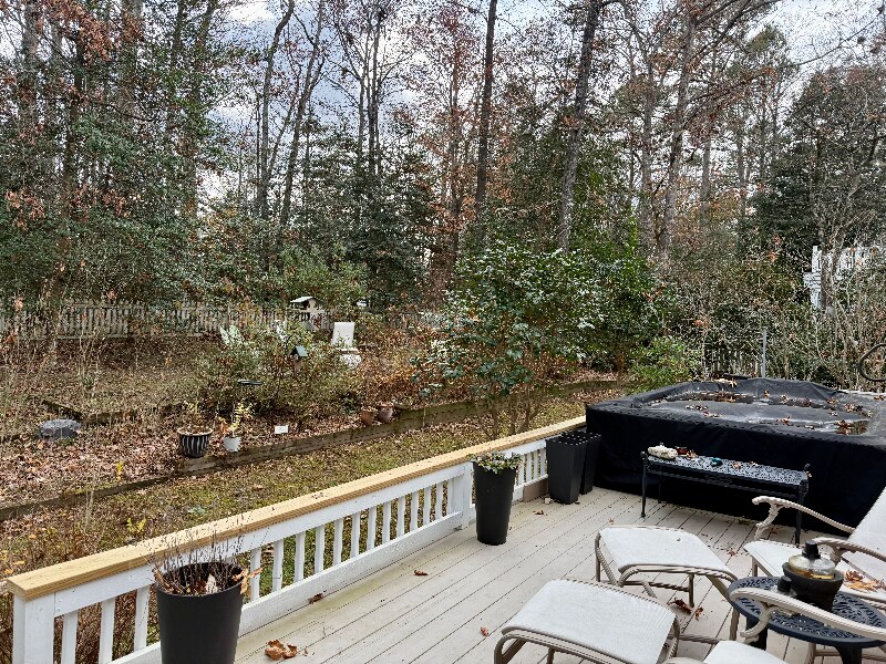 Building Photo - 106 Bogey