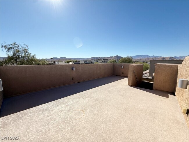 Building Photo - 7769 Britton Rose Dr