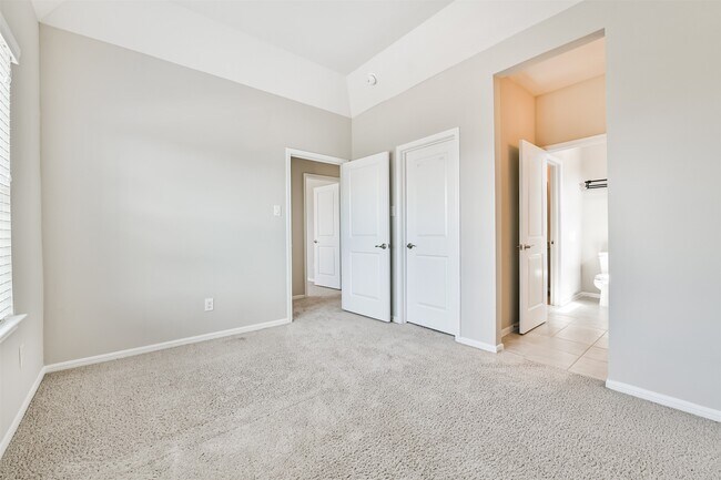 Building Photo - 3216 Walden Breeze Ct