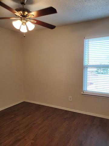 Building Photo - 1704 Quail Run Dr