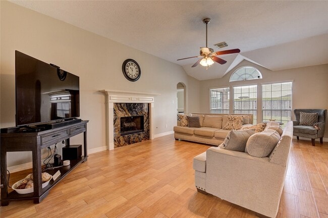 Building Photo - 1411 Pine Mills Dr