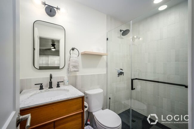Building Photo - 3760 E Millstream Dr
