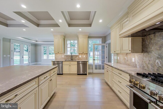 Building Photo - 3104 Sleepy Hollow Rd