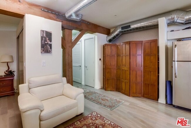 Building Photo - 527 Molino St