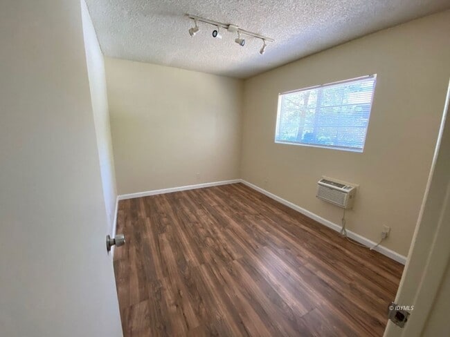 Building Photo - 25840 CA-243