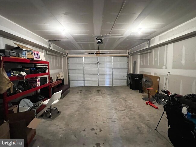 Building Photo - 623 Hemsworth Ln