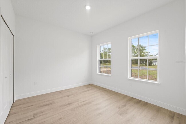 Building Photo - 5978 SW 154th Lane Rd